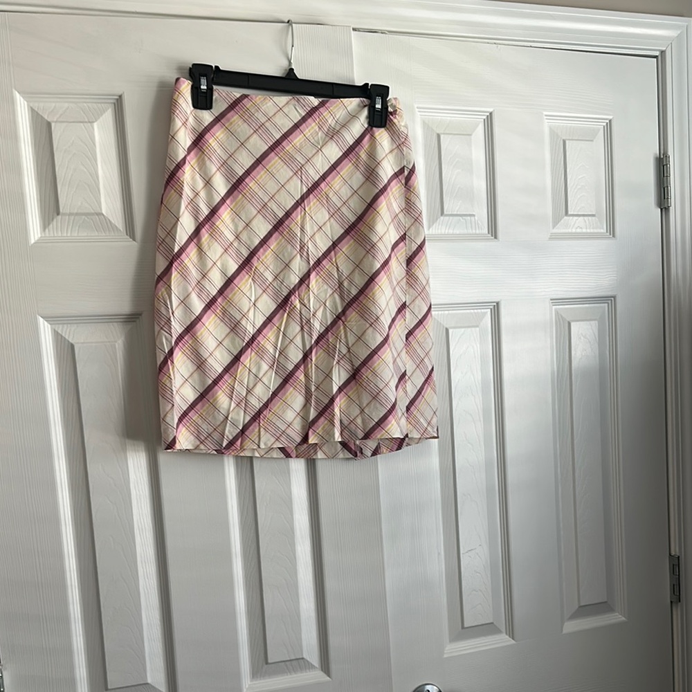 American Eagle Outfitters Pink and White Knee-Length Pencil Skirt